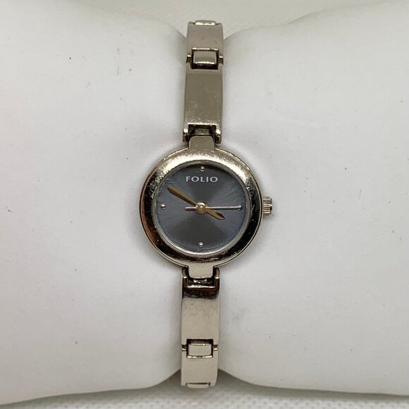 Folio women watch silver tone 18mm m quartz analog bracelet size 5.5” running - Picture 1 of 8